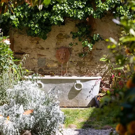 Couette-café Secret Garden 4*