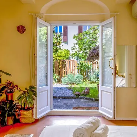 Secret Garden Couette-café