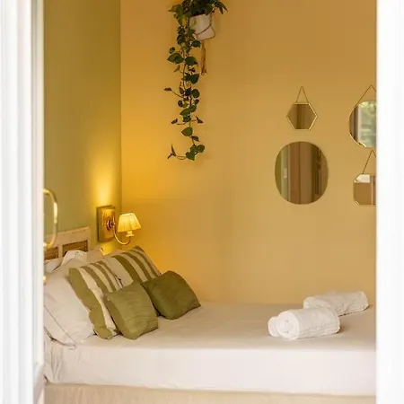 Secret Garden Couette-café 4*