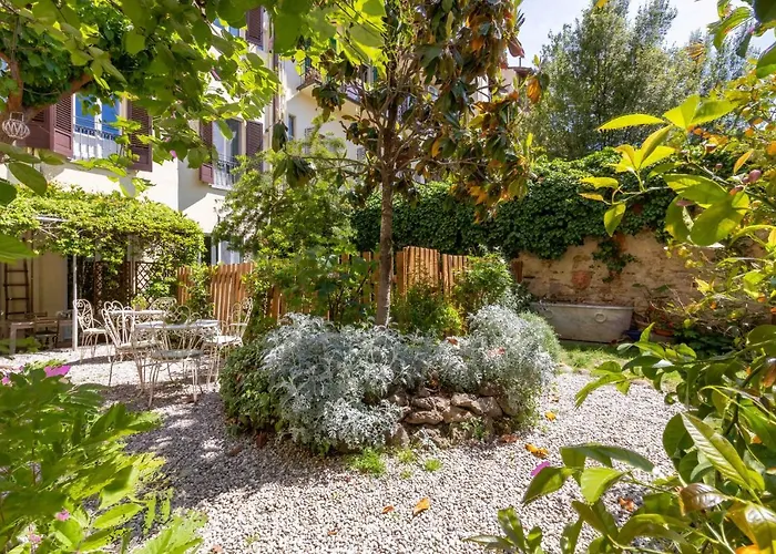 Secret Garden Bed and breakfast