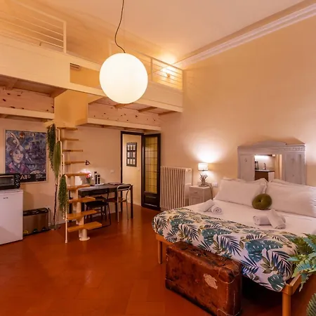 Bed & Breakfast Secret Garden
