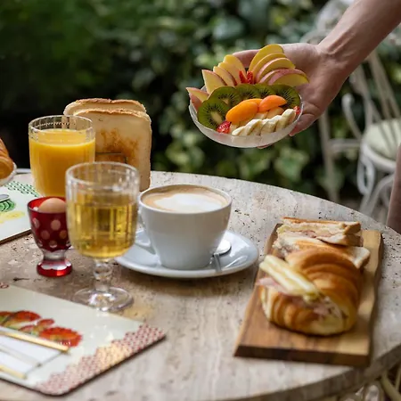 Bed and Breakfast Secret Garden 4*